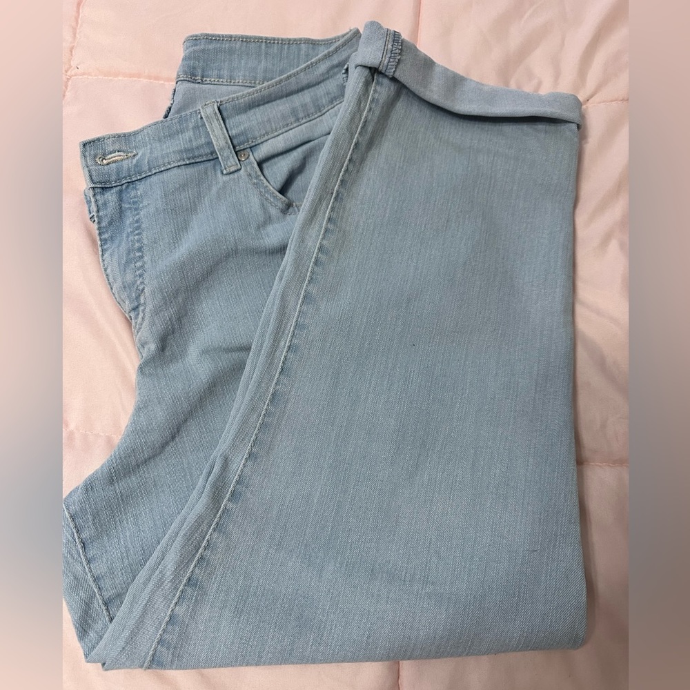Light blue Jean capris